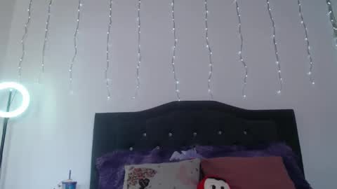   Dakota  online show from 12.04.25