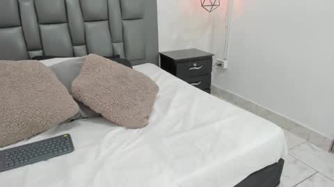 Snapshot of dakota_roussee chatting on 11.15.25 Dakota online show from 11.15.25