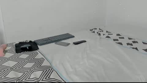 Snapshot of dakota_x18 chatting on 11.06.25 dakota_x18 online show from 11.06.25