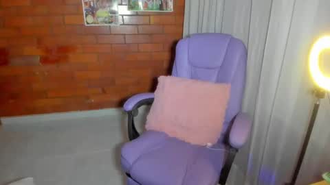 The girl of your dreams o online show from 01.28.25