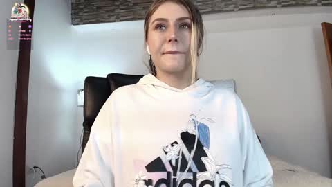 Snapshot of dakotarobbins_ chatting on 12.28.24 dakotarobbins_ online show from 12.28.24