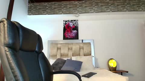 Snapshot of dakotarobbins_ chatting on 01.05.25 dakotarobbins_ online show from 01.05.25