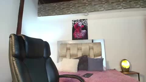 Snapshot of dakotarobbins_ chatting on 01.20.25 dakotarobbins_ online show from 01.20.25