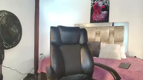 Snapshot of dakotarobbins_ chatting on 01.30.25 dakotarobbins_ online show from 01.30.25