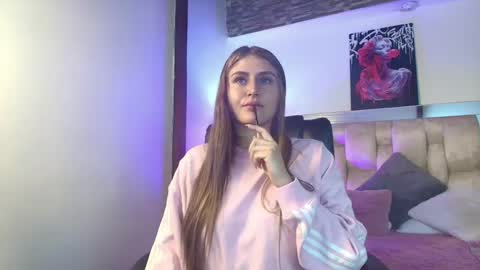 Snapshot of dakotarobbins_ chatting on 03.07.25 dakotarobbins_ online show from 03.07.25