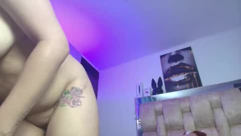 Snapshot of dakotarobbins_ chatting on 11.19.25 dakotarobbins_ online show from 11.19.25