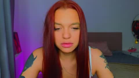 Snapshot of dakotasi chatting on 03.09.25 Dasha online show from 03.09.25