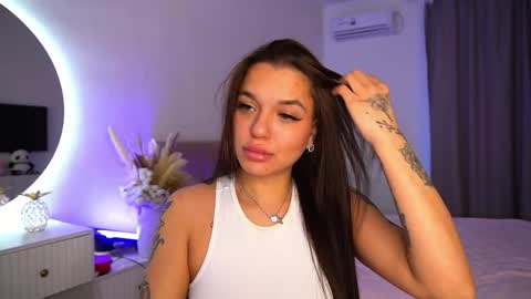 Snapshot of dakotasi chatting on 02.02.26 Dasha online show from 02.02.26