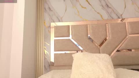 dakotatylerrr online show from 10.14.25