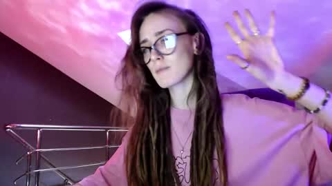 Dalia  online show from 02.25.25