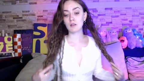 Dalia  online show from 10.26.25