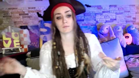 Dalia  online show from 10.31.25