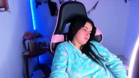 Dalia April online show from 10.15.25