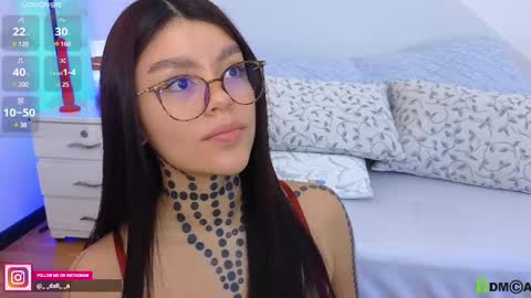 Snapshot of daliapunkt chatting on 02.15.25 Dalia online show from 02.15.25