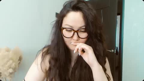 Snapshot of dalidayes chatting on 02.07.26 Dali online show from 02.07.26