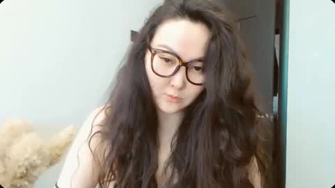 Snapshot of dalidayes chatting on 02.15.26 Dali online show from 02.15.26