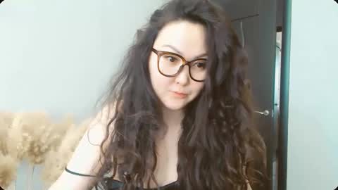 Snapshot of dalidayes chatting on 02.23.26 Dali online show from 02.23.26