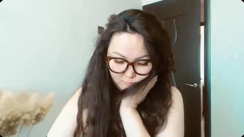 Snapshot of dalidayes chatting on 02.26.26 Dali online show from 02.26.26