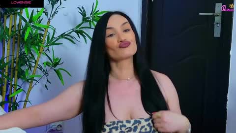 daliyaa_ online show from 05.11.26