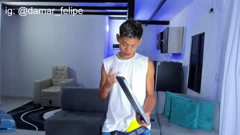 Snapshot of damar_felipe chatting on 02.10.25 damar_felipe online show from 02.10.25