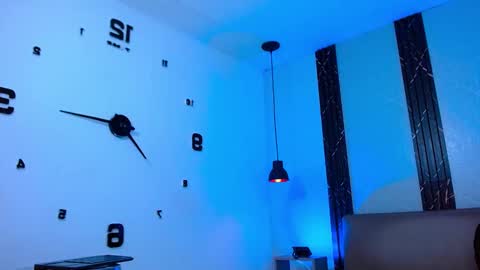 Snapshot of damar_felipe chatting on 10.30.25 damar_felipe online show from 10.30.25