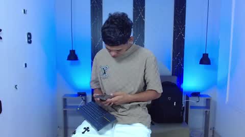 Snapshot of damar_felipe chatting on 11.13.25 damar_felipe online show from 11.13.25