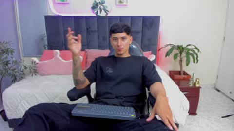 DAMIAN online show from 01.12.25