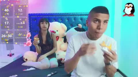 Snapshot of damian_and_roxanne chatting on 09.23.25 DAMIAN AND ROXANNE. online show from 09.23.25