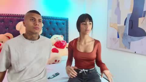 Snapshot of damian_and_roxanne chatting on 10.10.25 DAMIAN AND ROXANNE. online show from 10.10.25