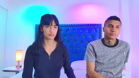 Snapshot of damian_and_roxanne chatting on 11.19.25 DAMIAN AND ROXANNE. online show from 11.19.25