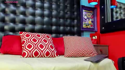 Snapshot of damian_bulls chatting on 02.16.26 ---Damian--- online show from 02.16.26