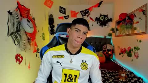 Damian online show from 10.27.25