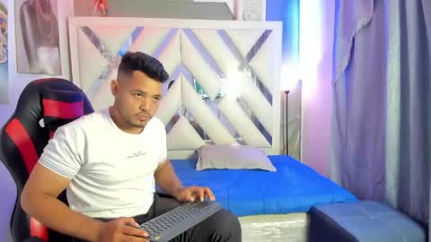 DAMIAN LUX online show from 05.07.26