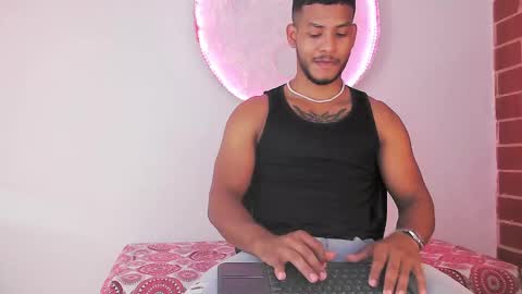 instagram damiannreed. online show from 01.08.25