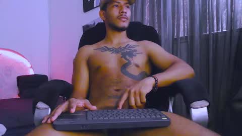 instagram damiannreed. online show from 03.10.26