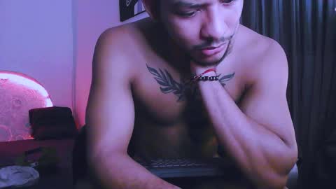 instagram damiannreed. online show from 03.11.26