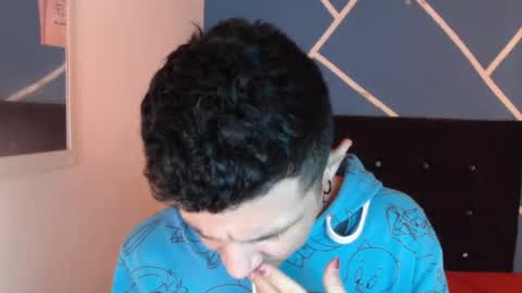 damiansexyboy69 online show from 11.18.25