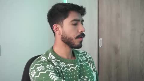 Snapshot of damon_frost chatting on 12.15.24 damon_frost online show from 12.15.24