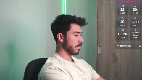 Snapshot of damon_frost chatting on 12.30.24 damon_frost online show from 12.30.24