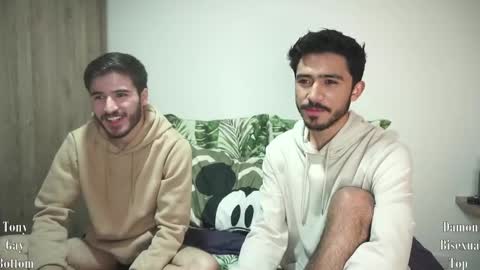 Snapshot of damon_frost chatting on 01.06.25 damon_frost online show from 01.06.25