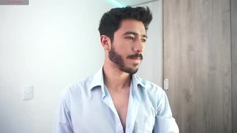 Snapshot of damon_frost chatting on 01.07.25 damon_frost online show from 01.07.25