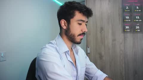 Snapshot of damon_frost chatting on 01.10.25 damon_frost online show from 01.10.25