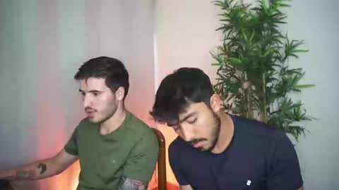 Snapshot of damon_frost chatting on 10.08.25 damon_frost online show from 10.08.25