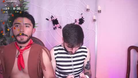 Snapshot of damon_frost chatting on 10.31.25 damon_frost online show from 10.31.25