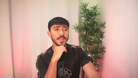 Snapshot of damon_frost chatting on 11.06.25 damon_frost online show from 11.06.25