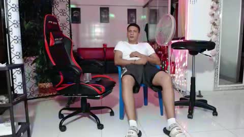 damyan_2003 online show from 01.05.25