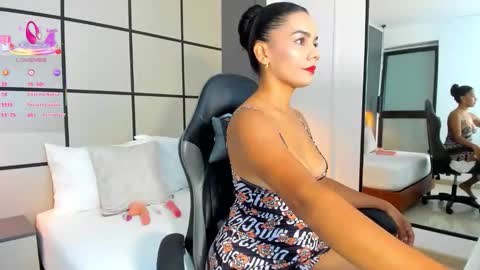 D A N A  online show from 02.17.26