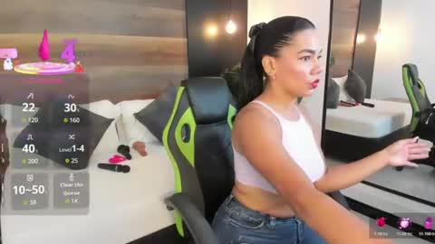 D A N A  online show from 07.25.26