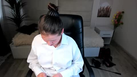 Dana Dom online show from 02.09.25