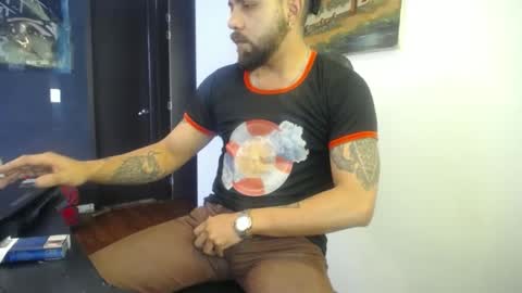 Snapshot of danbury44 chatting on 09.19.25 danbury online show from 09.19.25